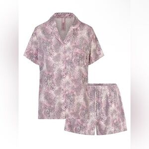 SKIMS Soldout Bloom Mini Multi Animal Short Sleeve Button Up Set